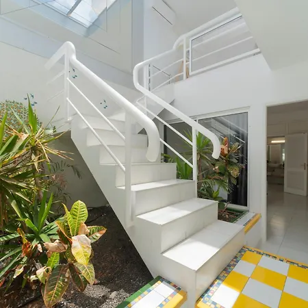 Apartmán Casa Picon En Puerto Del Carmen, Con Terraza, Vistas Al Mar, Piscina Y Junto A La Playa