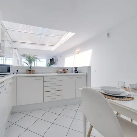 Casa Picon En Puerto Del Carmen, Con Terraza, Vistas Al Mar, Piscina Y Junto A La Playa * Puerto del Carmen (Lanzarote)