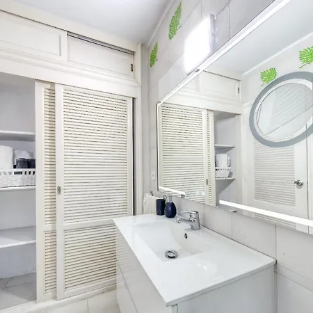 Casa Picon En Puerto Del Carmen, Con Terraza, Vistas Al Mar, Piscina Y Junto A La Playa