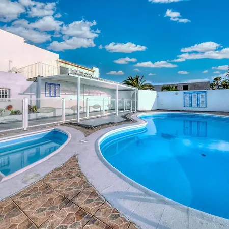 Casa Picon En Puerto Del Carmen, Con Terraza, Vistas Al Mar, Piscina Y Junto A La Playa Lejlighed Puerto del Carmen (Lanzarote)